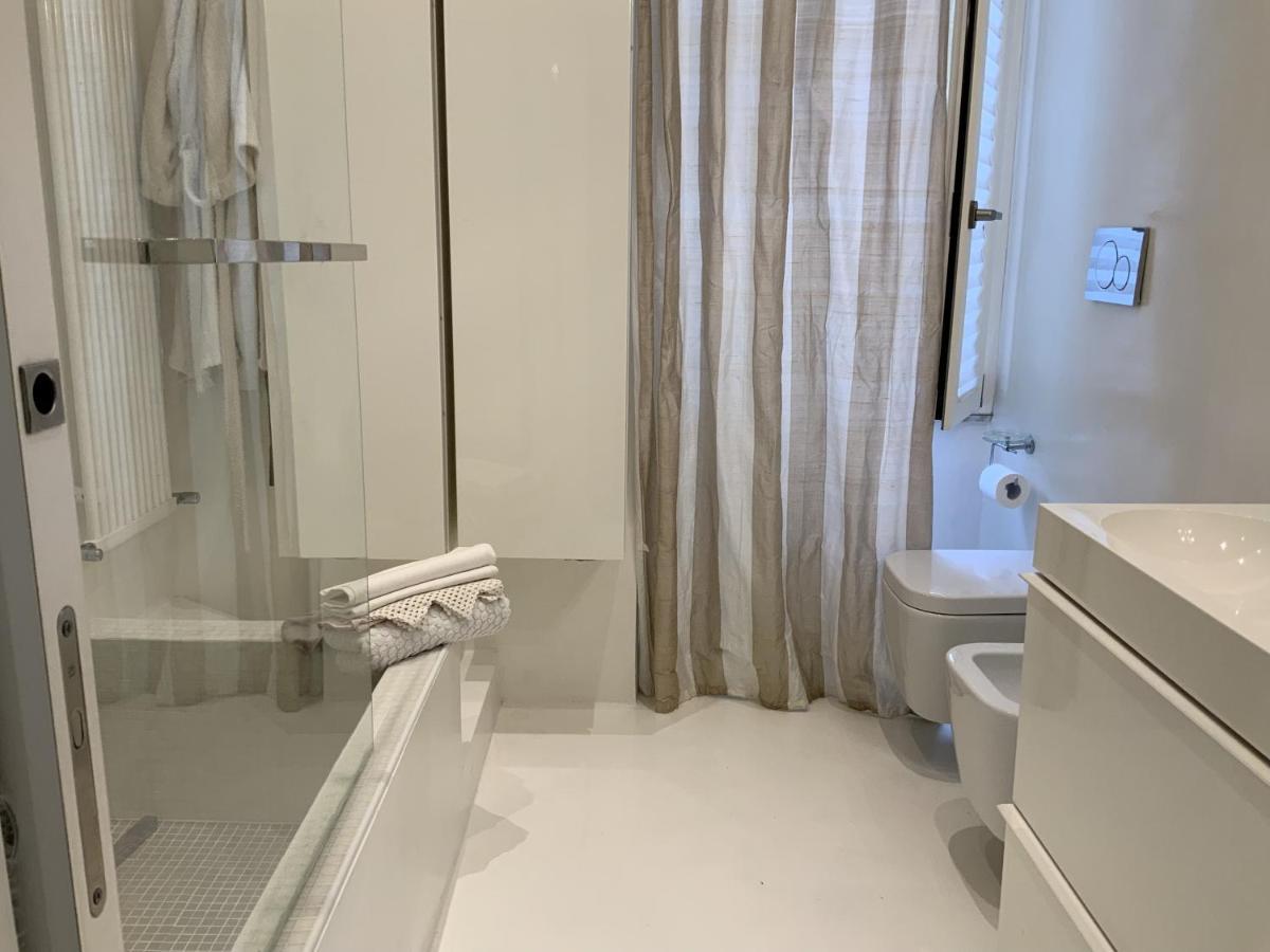 Rome, Beautiful Apartment In A Vintage Building Lido di Ostia Exteriör bild