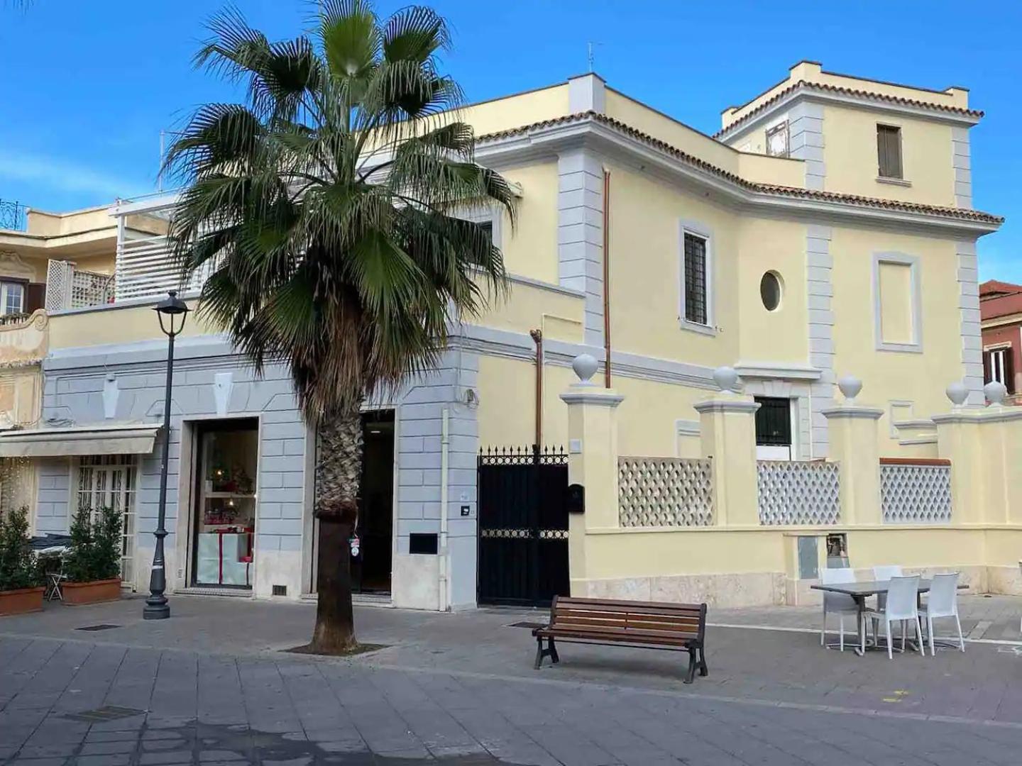 Rome, Beautiful Apartment In A Vintage Building Lido di Ostia Exteriör bild